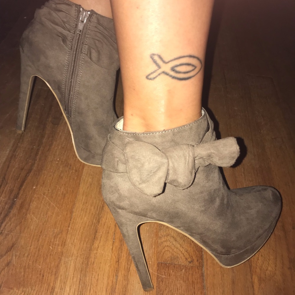 Just Fab ankle booties, size 7